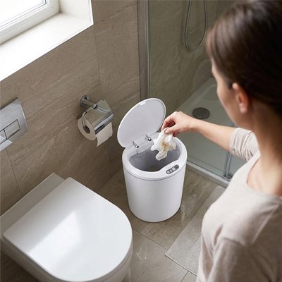 Poubelle salle de bain