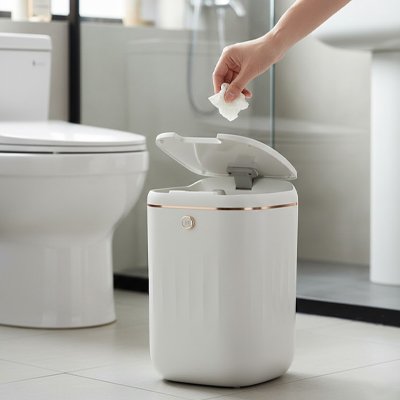 Poubelle salle de bain