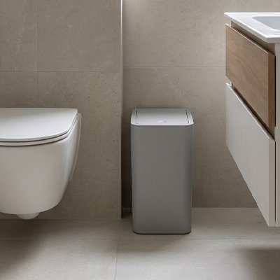 Poubelle salle de bain 