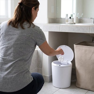Poubelle salle de bain